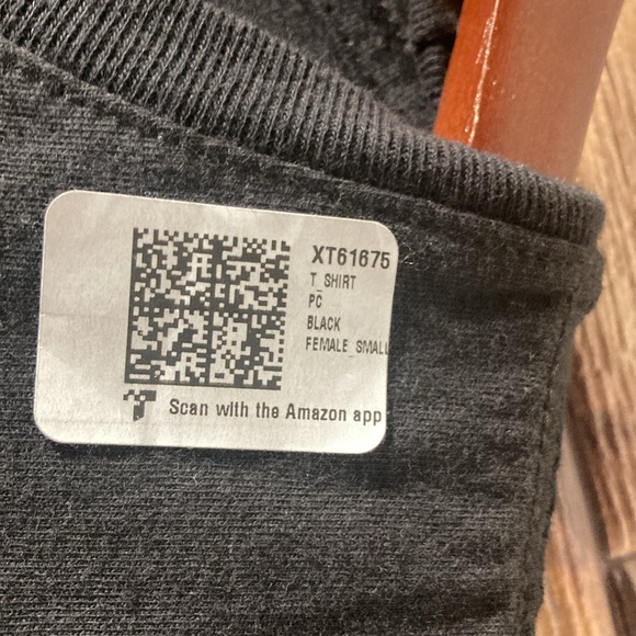 NWT Womens Port & Company Retro Style Taylor Black Small Tee - Picture 3 of 8